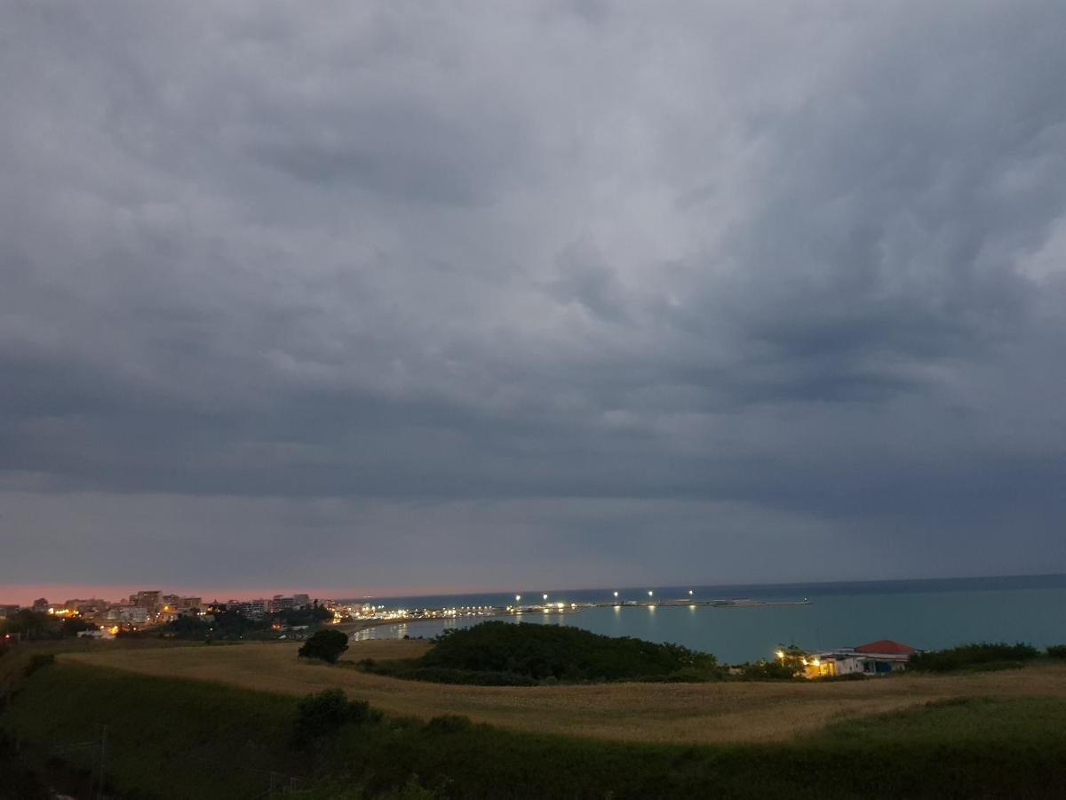 Alby Suite Termoli Bagian luar foto