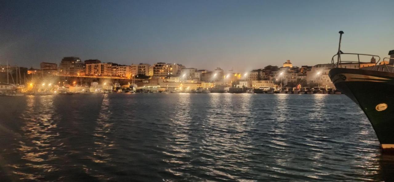 Alby Suite Termoli Bagian luar foto